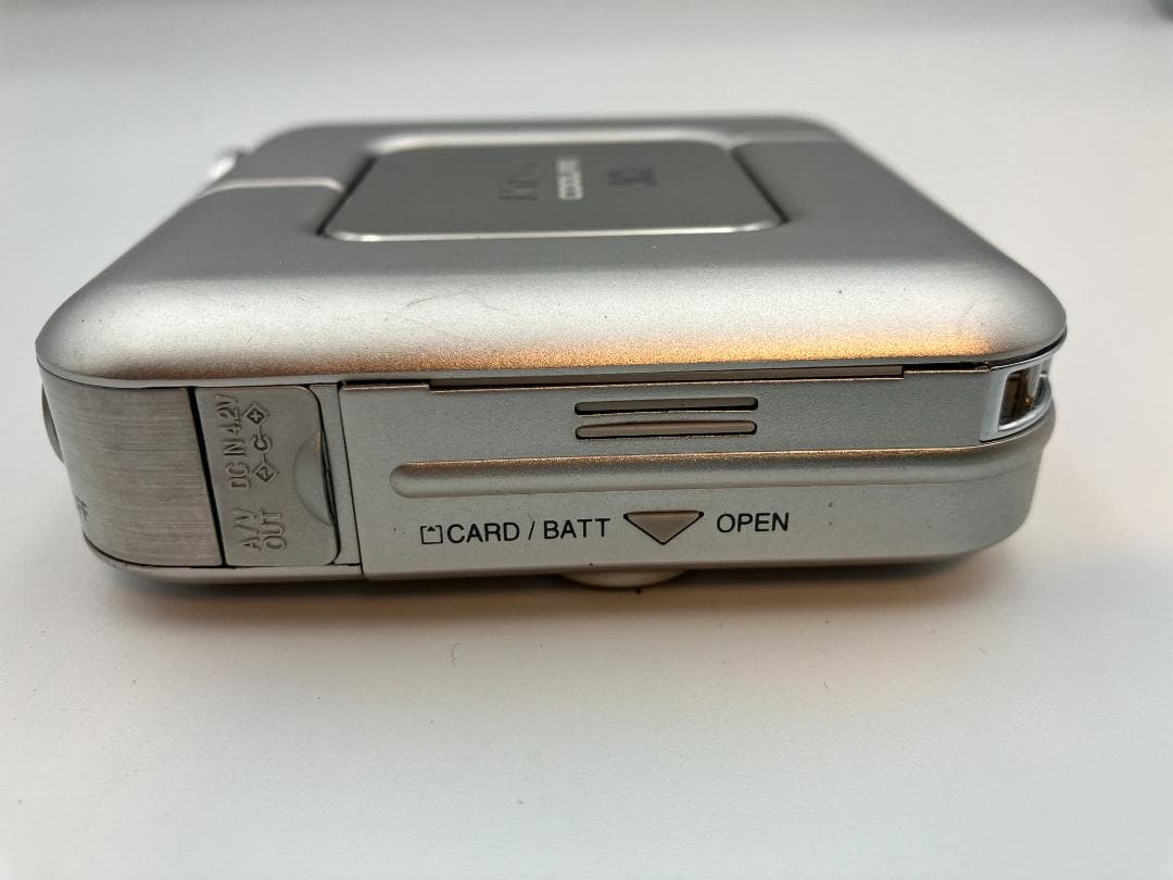 ニコン COOLPIX SQ　コンパクトデジタルカメラ