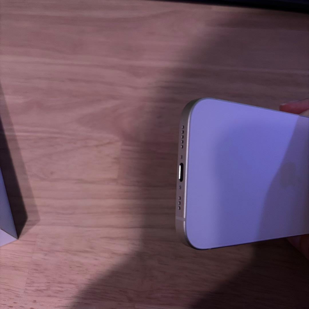 iPhone 15 イエロー 128GB simフリー