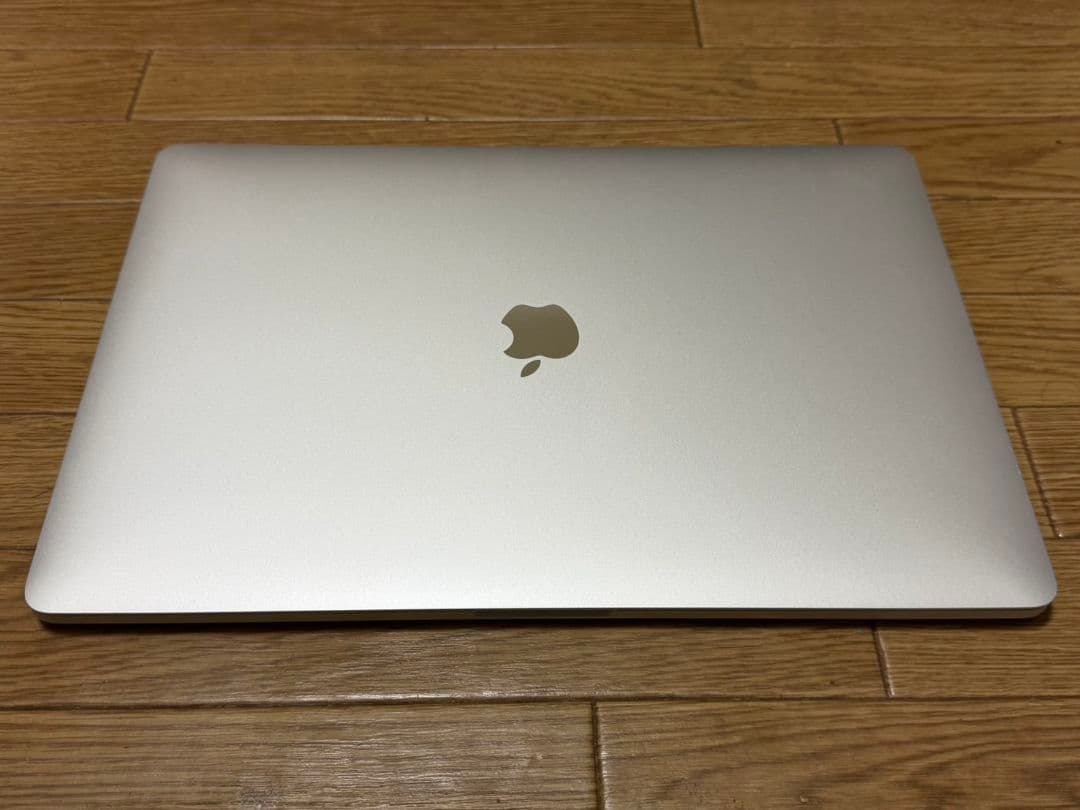 MacBook本体 MacBook Pro 2018 15.4inch