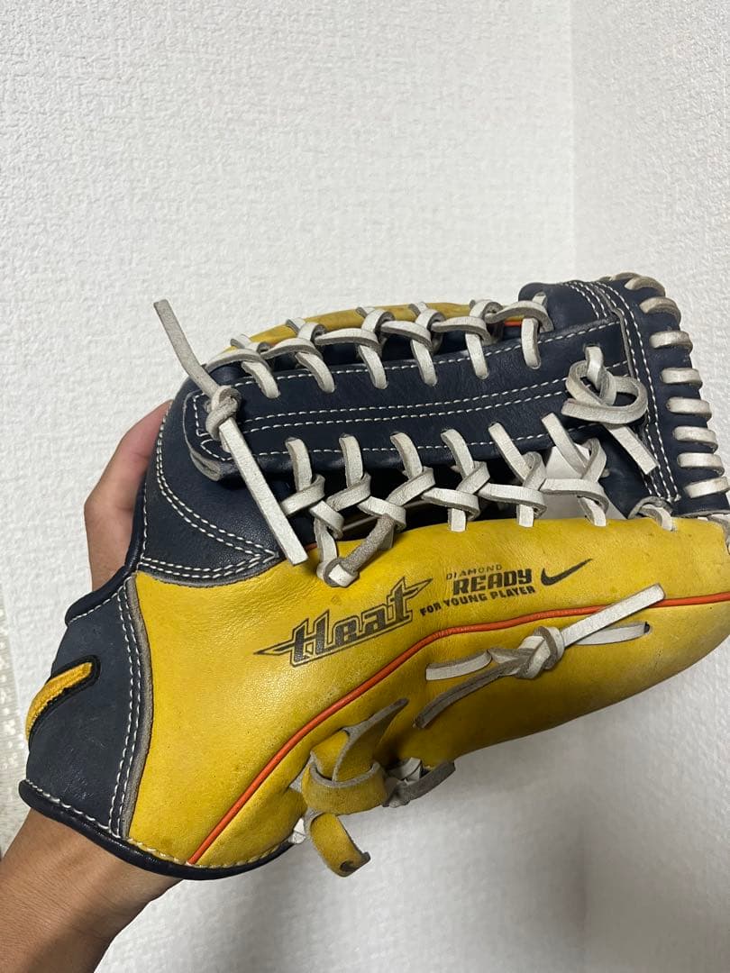 NIKE ナイキ ダイアモンドレディ ヒート オールラウンド用 軟式グローブ