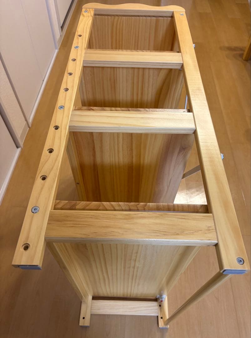 木製4段ラック 自然な木の仕上げ