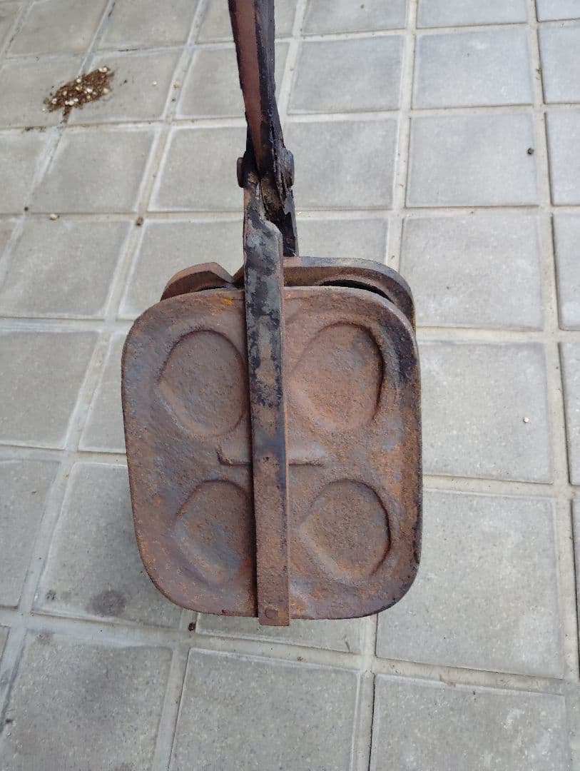 和菓子製造用金属型 四つ栗形　まとめ２点　ケロピノ