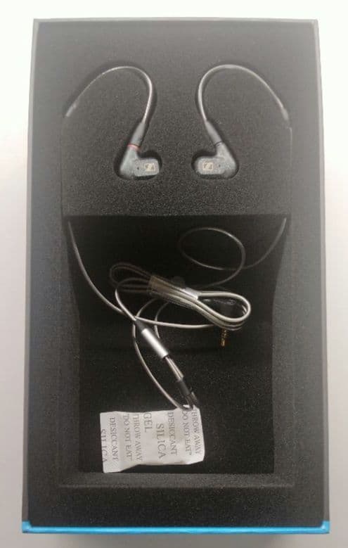 【極美品】ゼンハイザー イヤホン IE 300 4.4mmバランスケーブル付