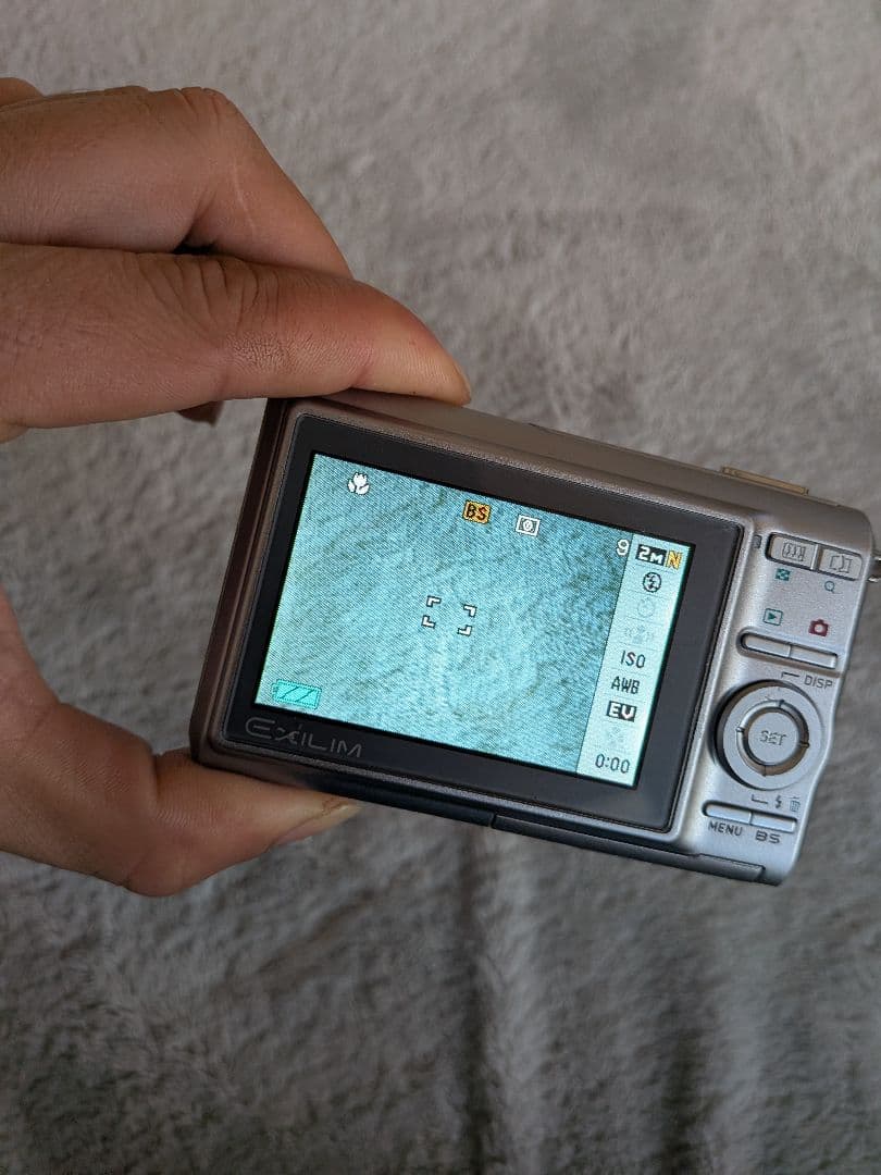 美品CASIO EXILIM EX-Z75 デジタルカメラ