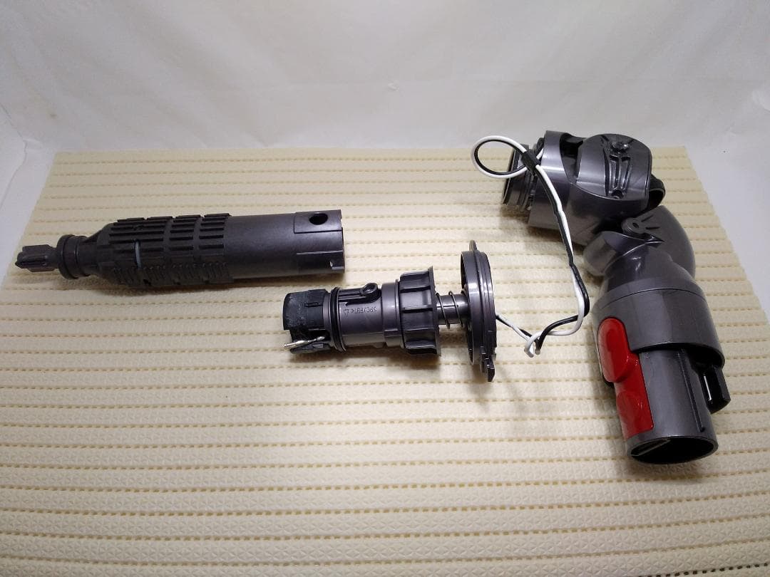 ＠takeさん専用ダイソン　掃除機　SV12　消耗部品交換、分解清掃済　⑪