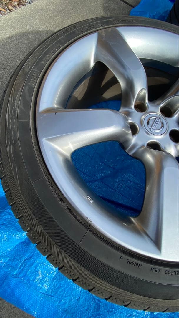 Z33後期純正18インチホイールセット タイヤ付き　リアサイズ4本