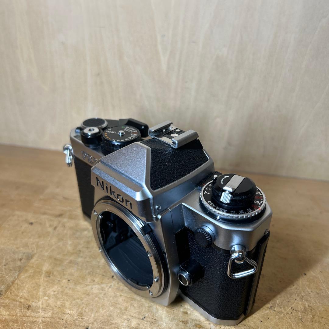 めるみつ　Nikon FE2 シルバーボディー　完動極美品