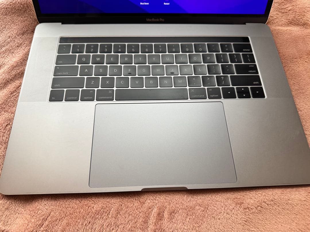 MacBook Pro 2016 15インチ