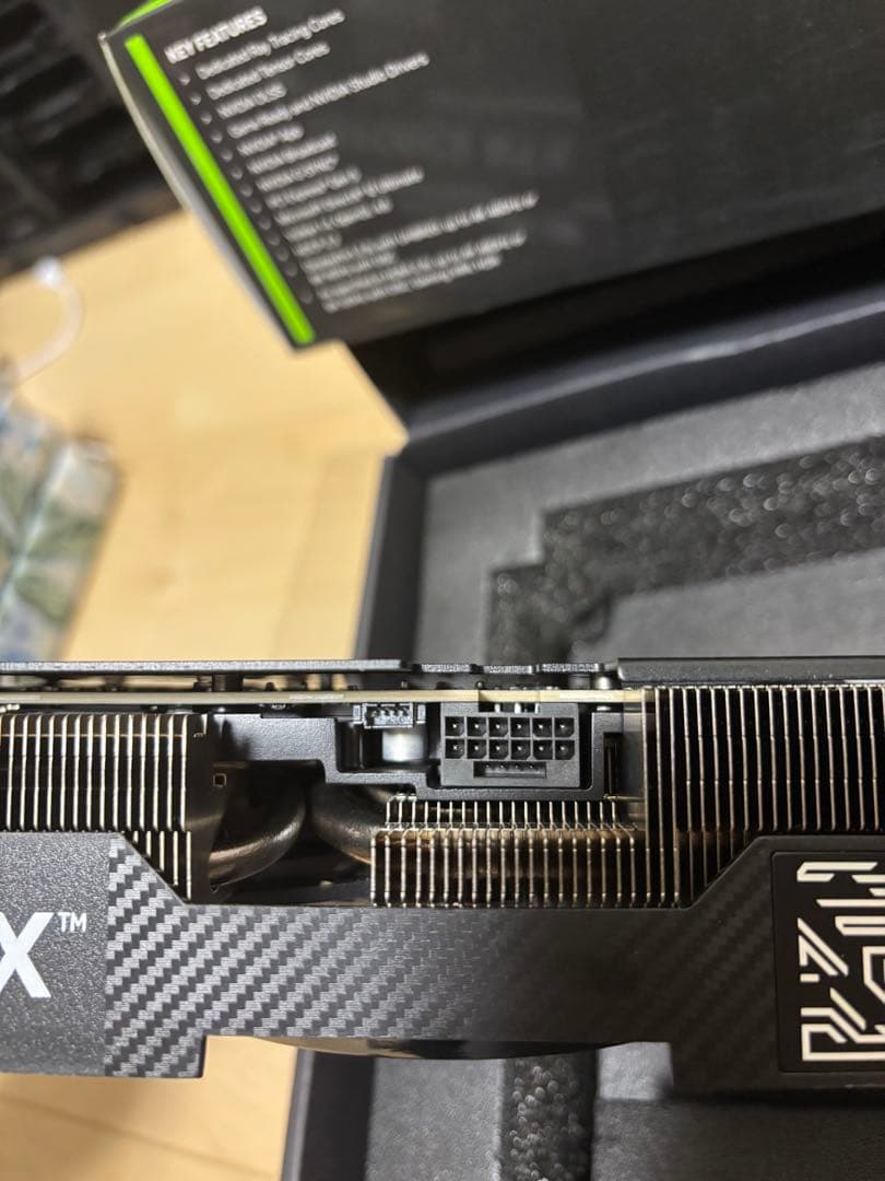 GALAKURO GAMING GEFORCE RTX 5080 グラフィックB