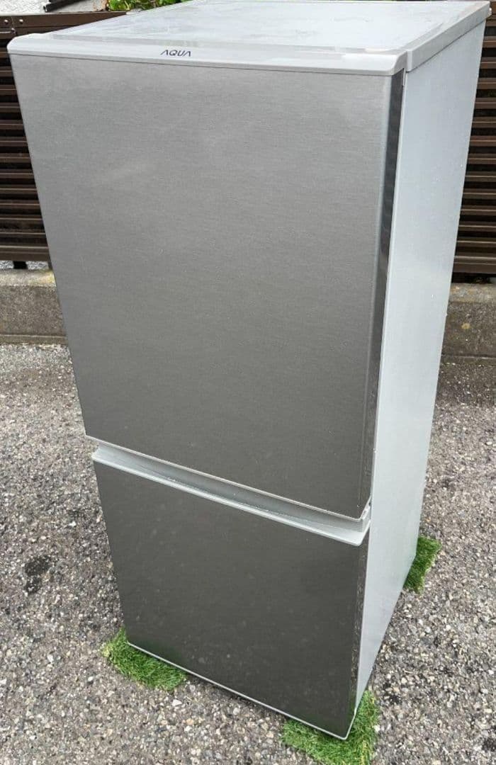 アクア冷凍冷蔵庫　126L 横縞模様強化ガラス棚自動霜取り機能付き2022年製