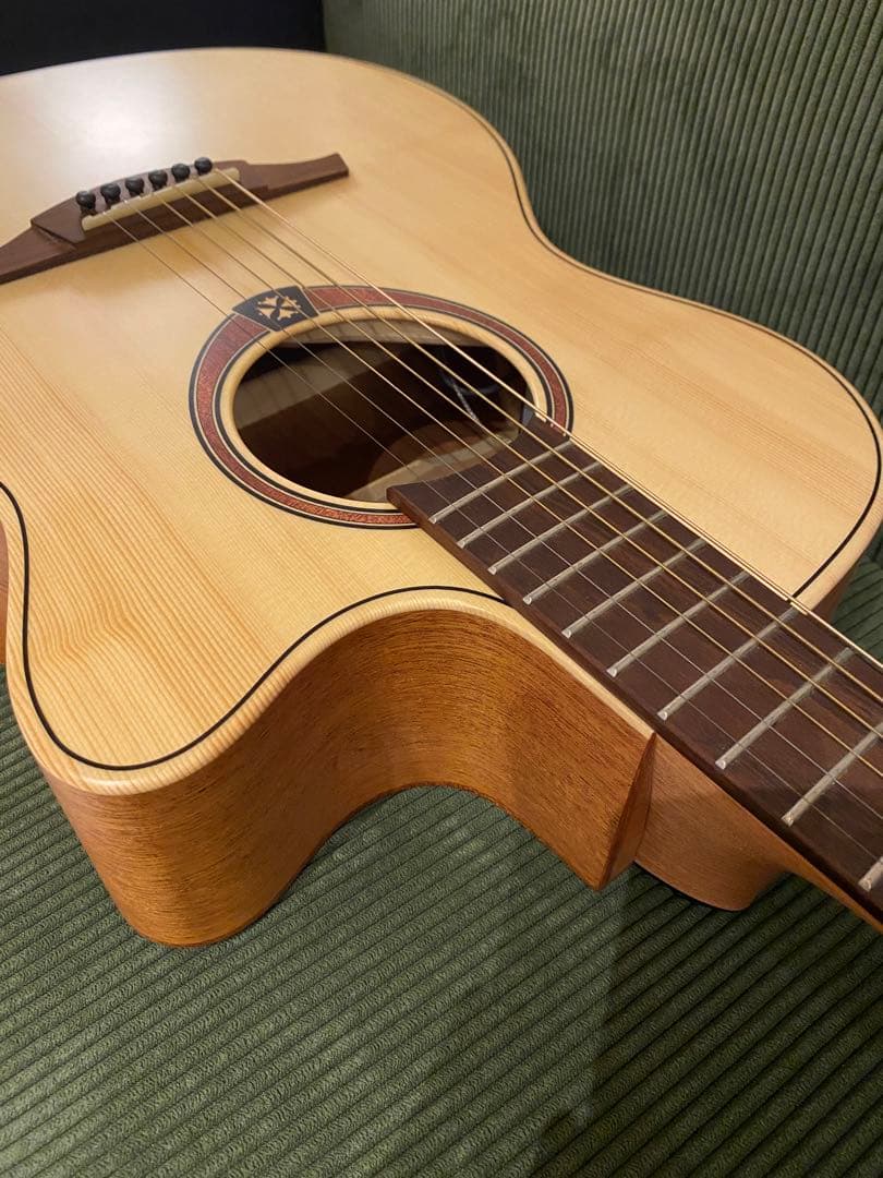 【美品】LAG T70ACE-NAT エレアコ ※新品弦・交換用サドル付き