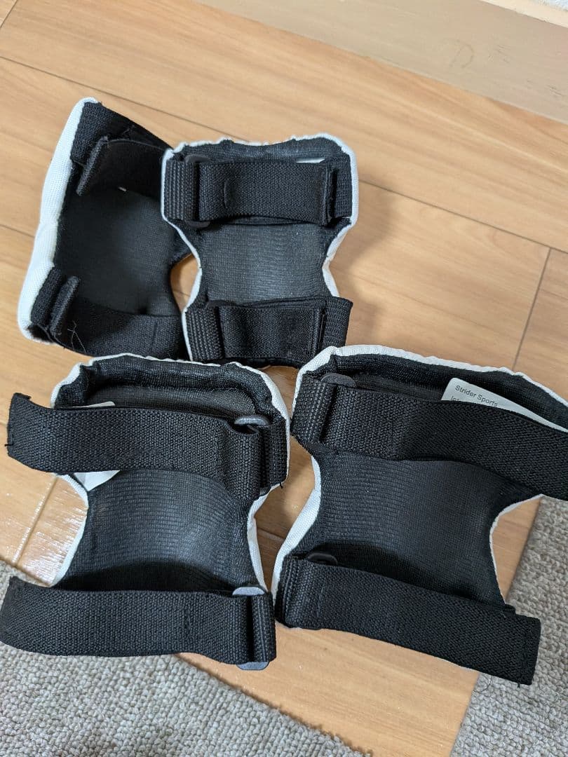 【美品】ストライダー スポーツ 12インチ オレンジ　プロテクター　ヘルメット付