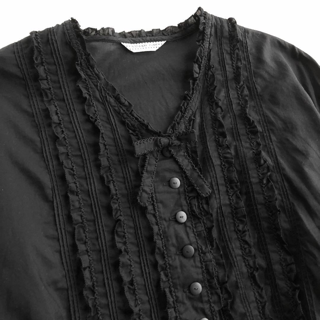 カネコイサオ 綿ローン ピンタック ピコフリル 黒 ブラウス