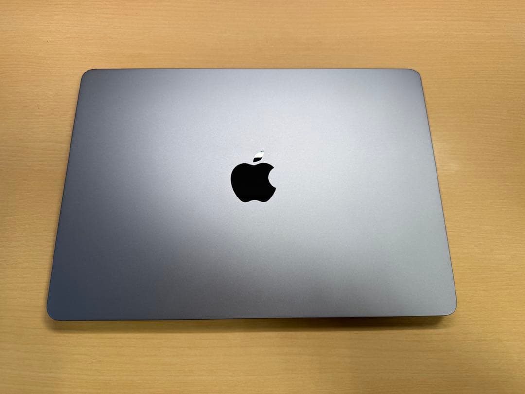 M2 MacBook Air 13.6 8GB / 512GB スペースグレイ