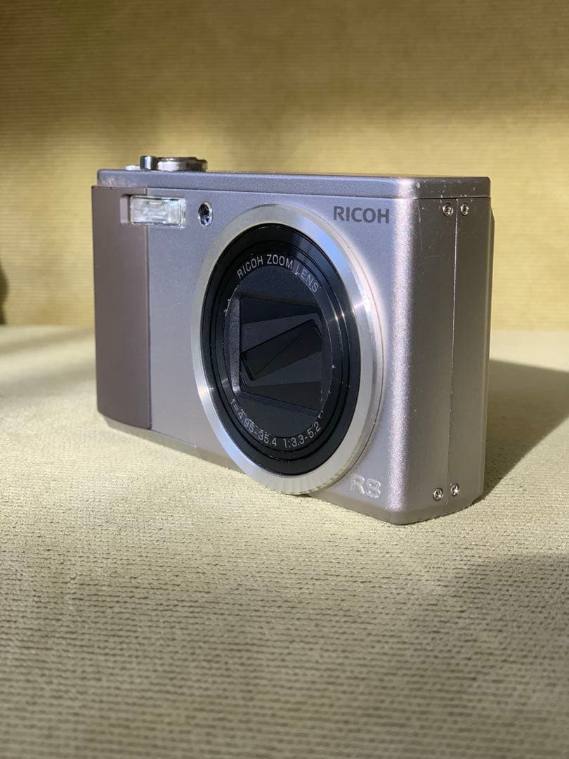 RICOH R8 デジタルカメラ（動作確認済み）