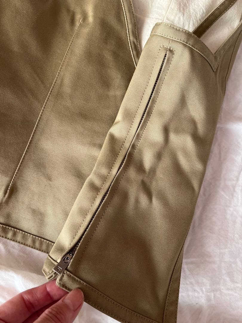 フミカウチダUNIFORM WEAPON SQUARE-NECK TOP