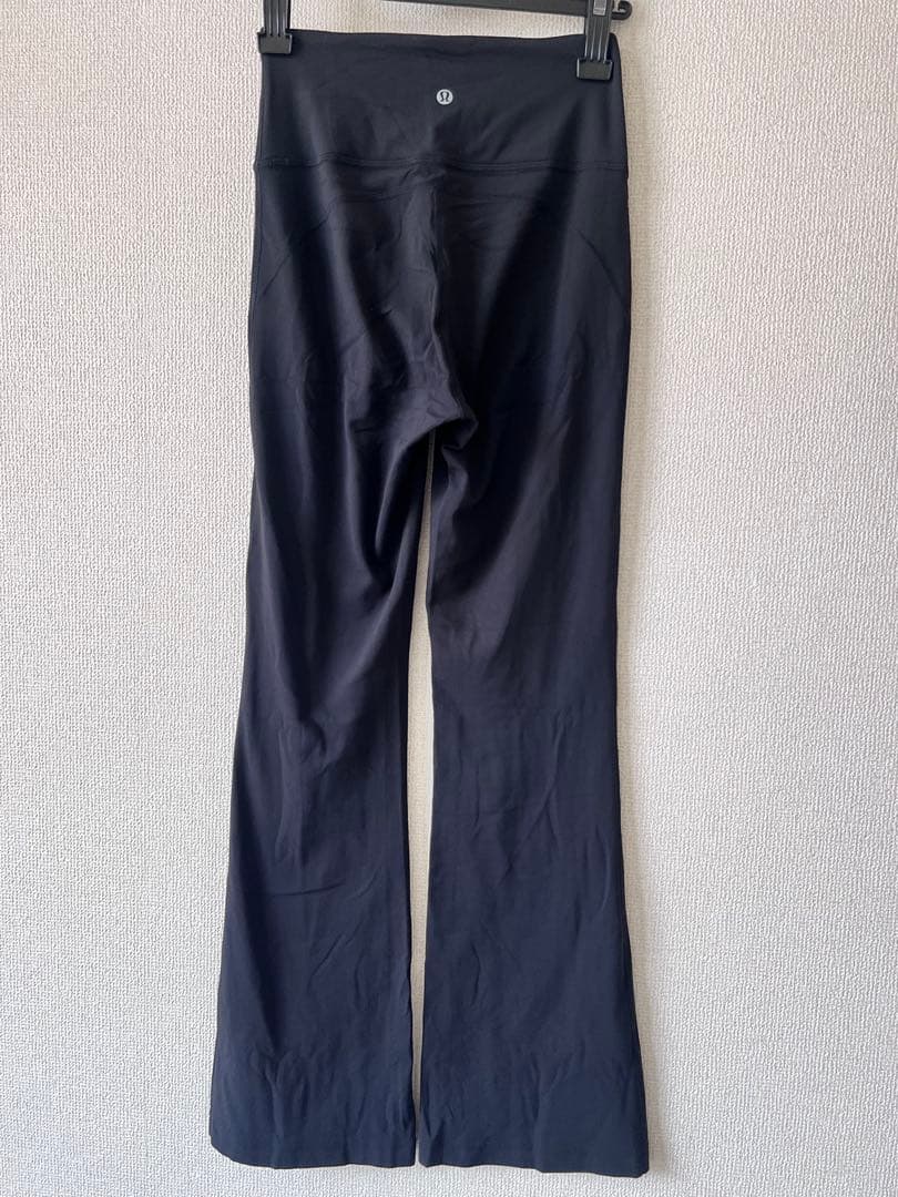国内正規品Lululemon Sサイズ フレアヨガパンツ