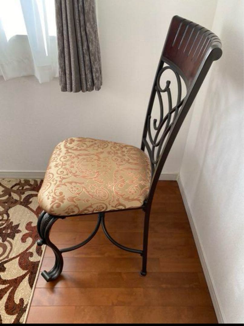 西洋風装飾椅子