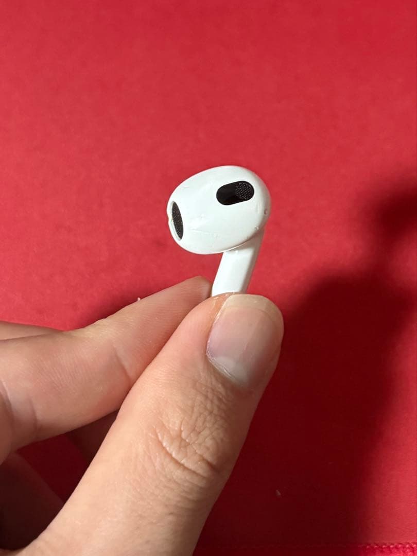 AirPods（第3世代）本体＋充電ケース