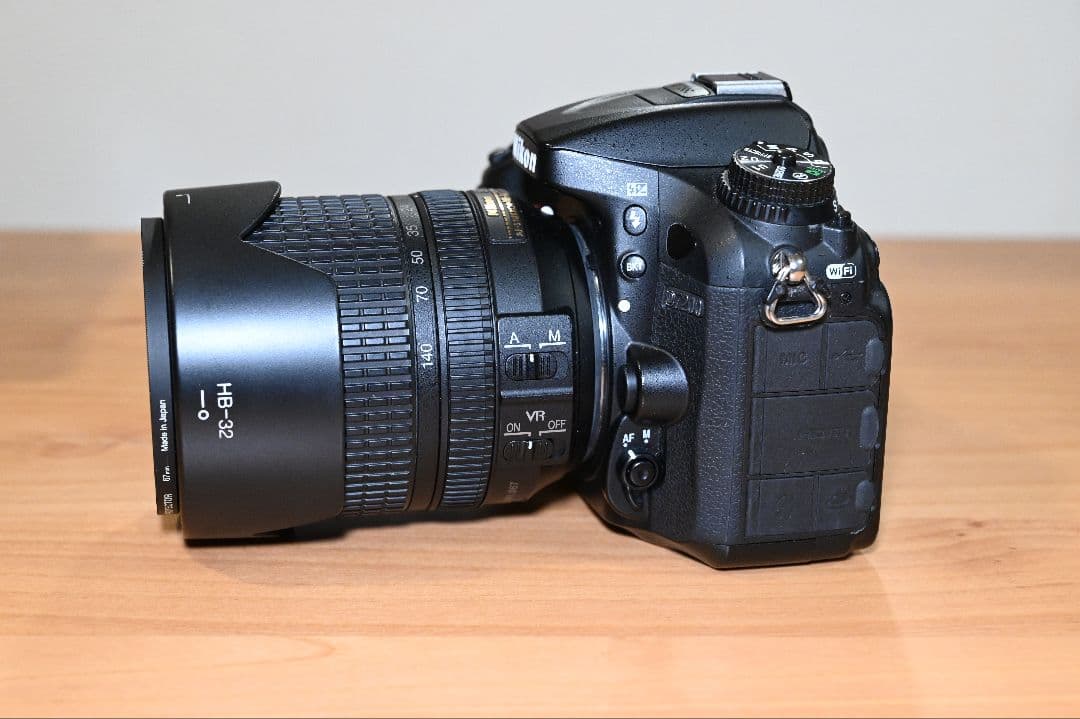 Nikon D7200 18-140レンズキット 55-300付き