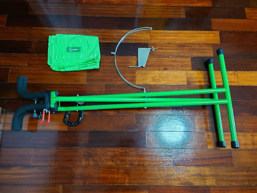 スキー・スノーボードスタンド 調整可能 シート、トラッシュアウト付