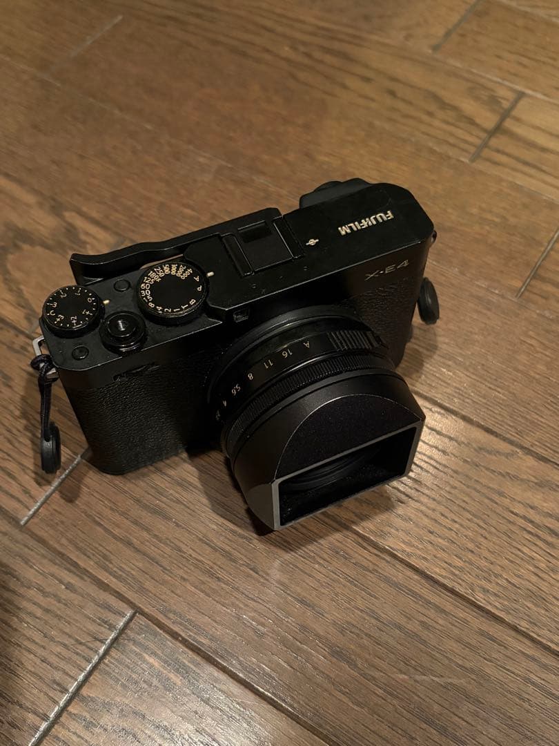 【美品】FUJIFILM X-E4 ブラックゴールド （レンズ2本＆付属品多数)