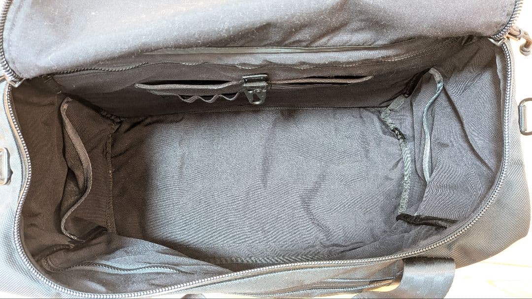 旅行かばん・小分けバッグ DEFY BAGS The Rover Backpack