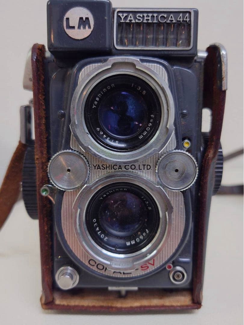 ヤシカYASHICA 44 二眼レフカメラ.