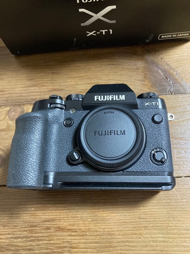 美品　富士フイルム　X-T1 ボディ　ブラック
