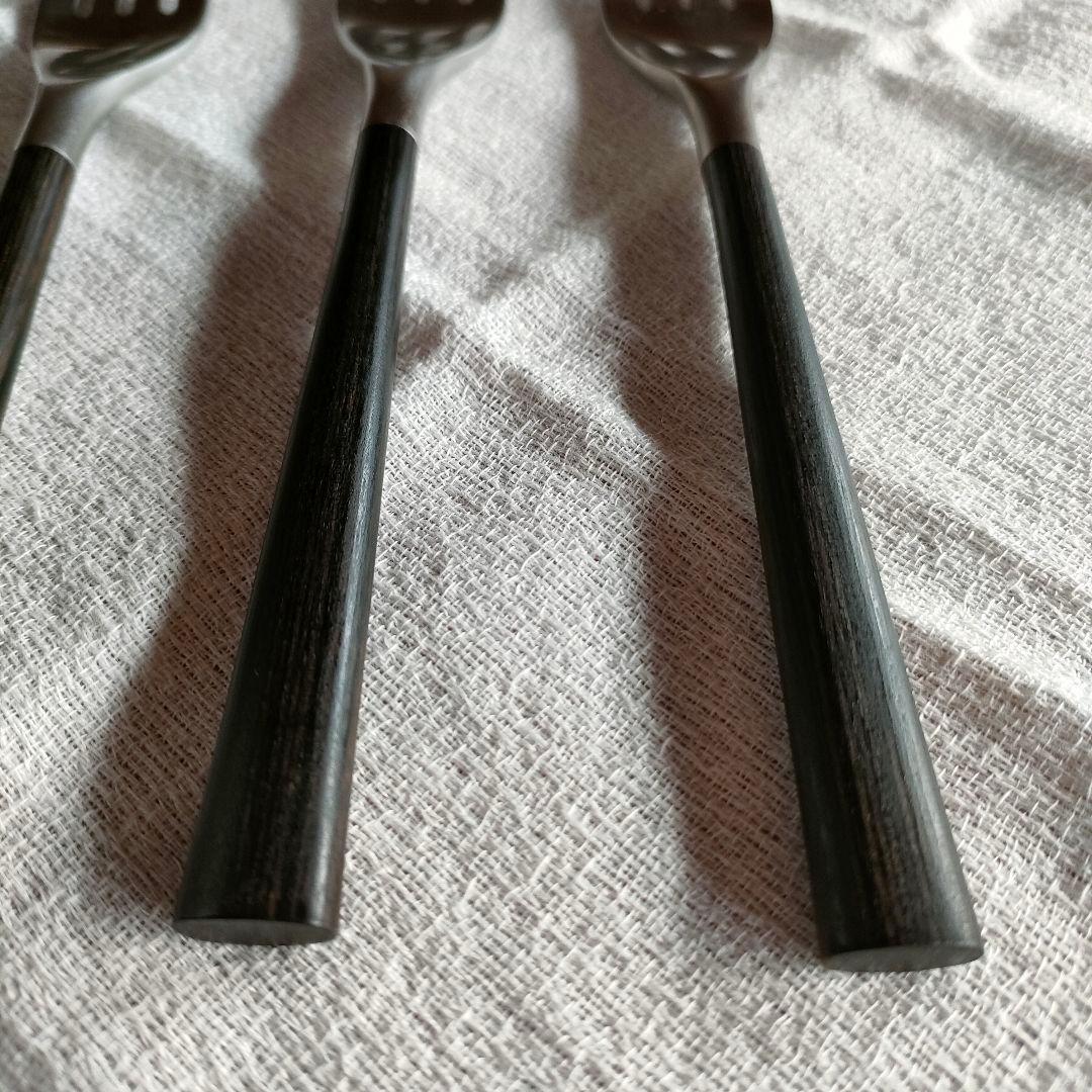 柳宗理　黒柄カトラリー デザートフォーク4本刃　 4本セット