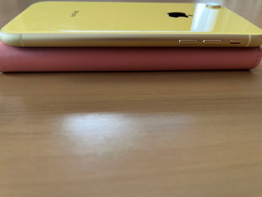 iPhone XR SIMフリー　 バッテリー最大容量88% ケースおまけ　美品