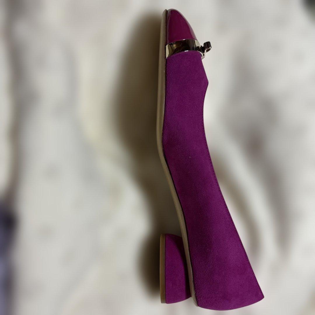 フェラガモ メタリックリボンパンプス