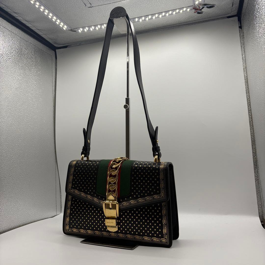 GUCCI グッチ シルヴィ スモール ショルダーバッグ 421882