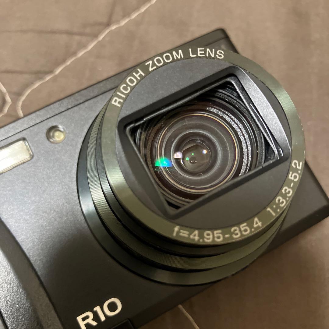 l**様 RICOH デジタルカメラ R10