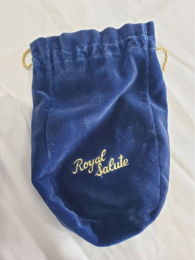 ロイヤルサルート 21年 スコッチウイスキー CHIVAS REGAL 布袋付