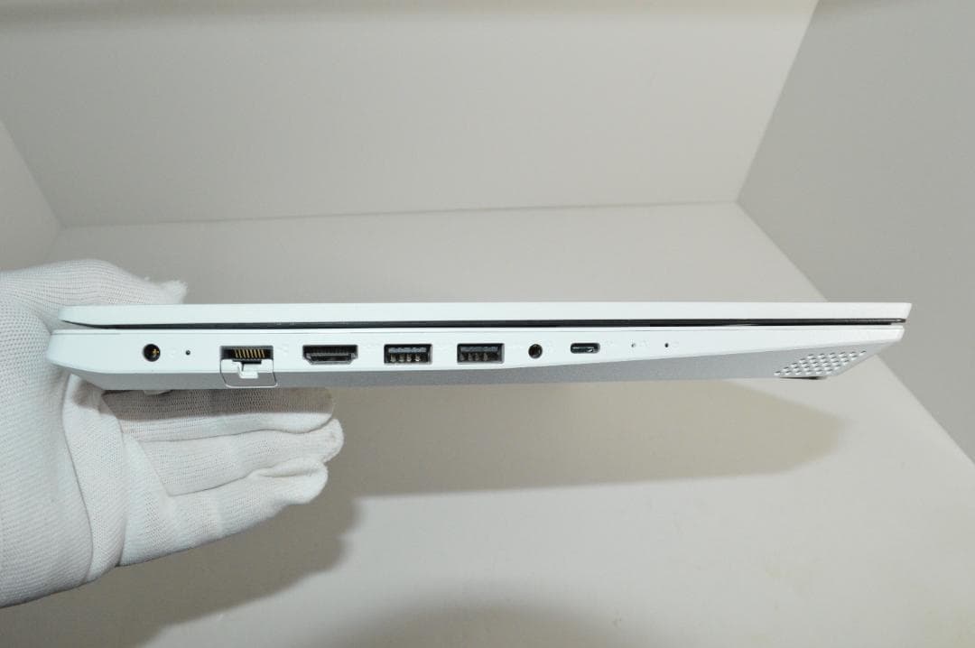 ホワイトLavie第8世代Corei7/20G/新品SSD1TB