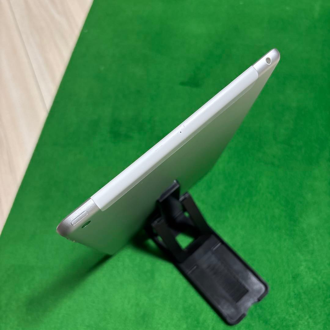 美品Apple iPad 10.2インチ ゴールドA2198