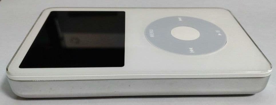 [美品] Apple iPod 第5世代 A1136 60GB ホワイト