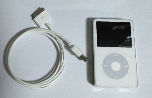 [美品] Apple iPod 第5世代 A1136 60GB ホワイト