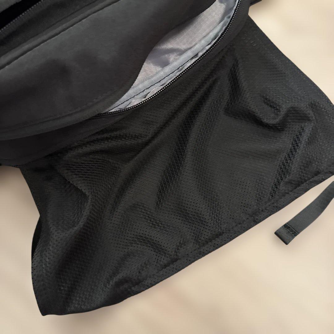 POMULU 2WAY ヒップシート　ブラック