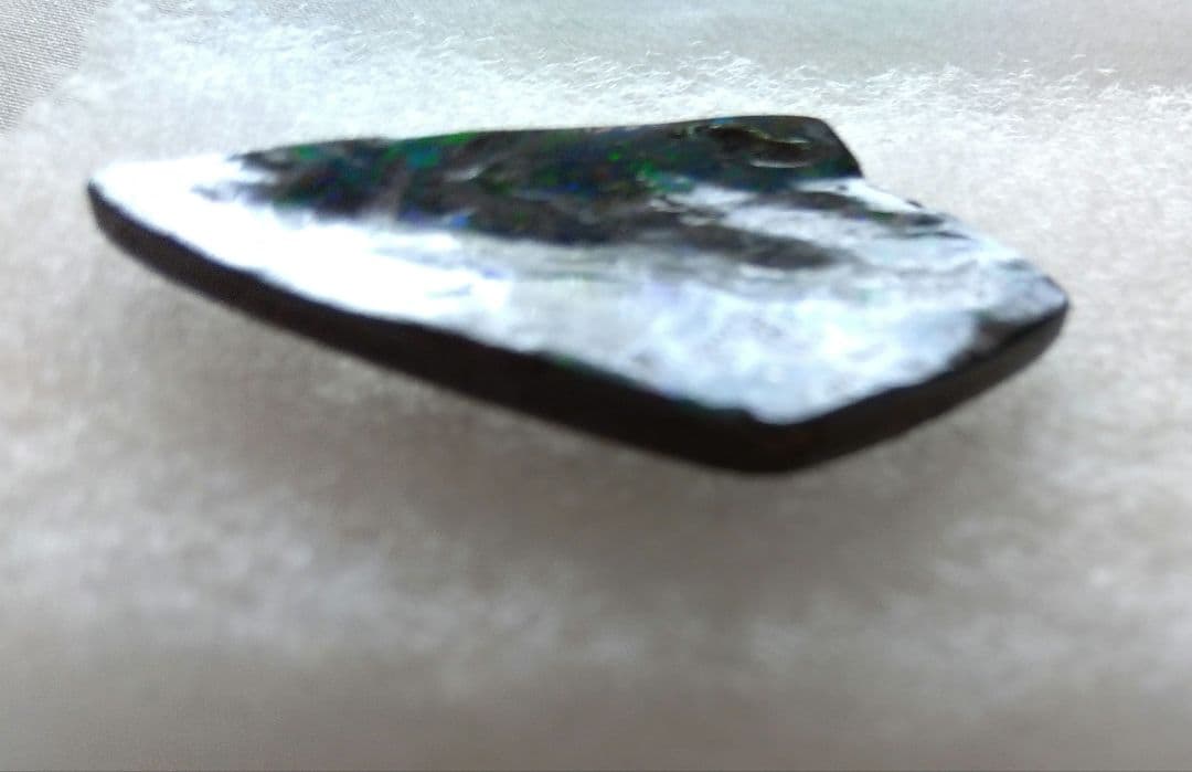 ブラックオパ-ルボルダー　ル−スブラック