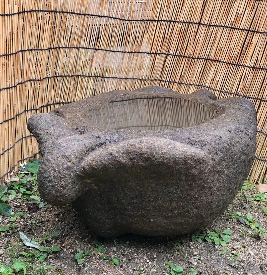 【水鉢・船型蹲・向鉢】オブジェ・庭石・置物・ガーデニング・バードバス