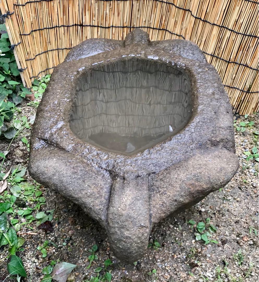 【水鉢・船型蹲・向鉢】オブジェ・庭石・置物・ガーデニング・バードバス