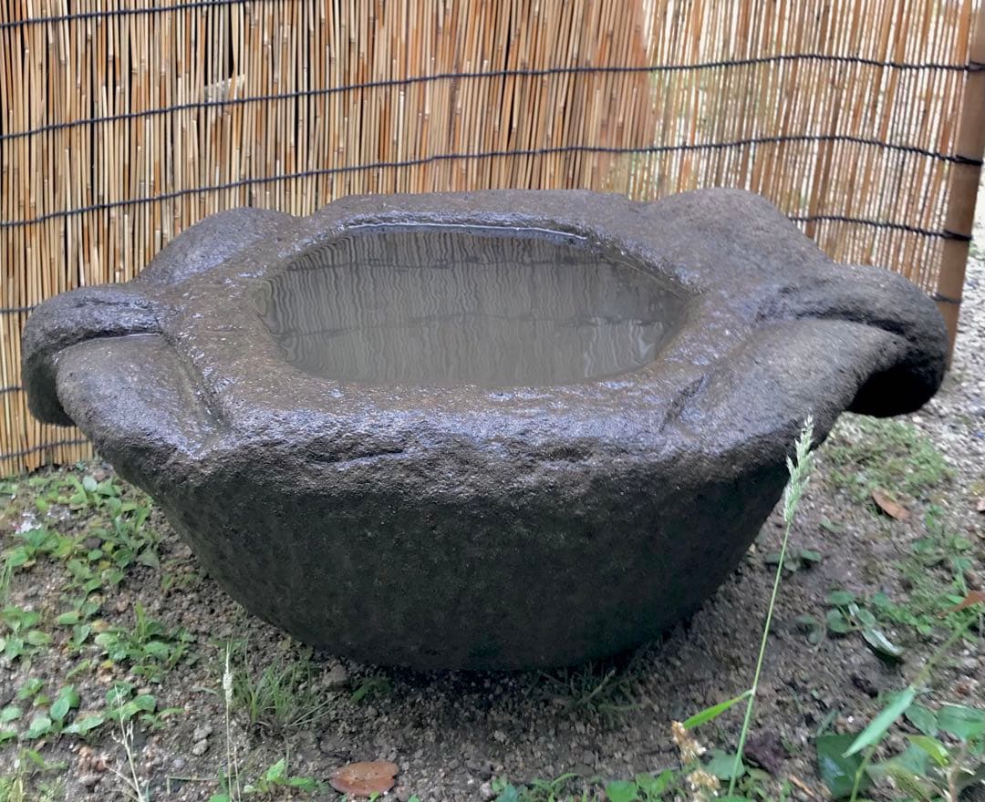 【水鉢・船型蹲・向鉢】オブジェ・庭石・置物・ガーデニング・バードバス