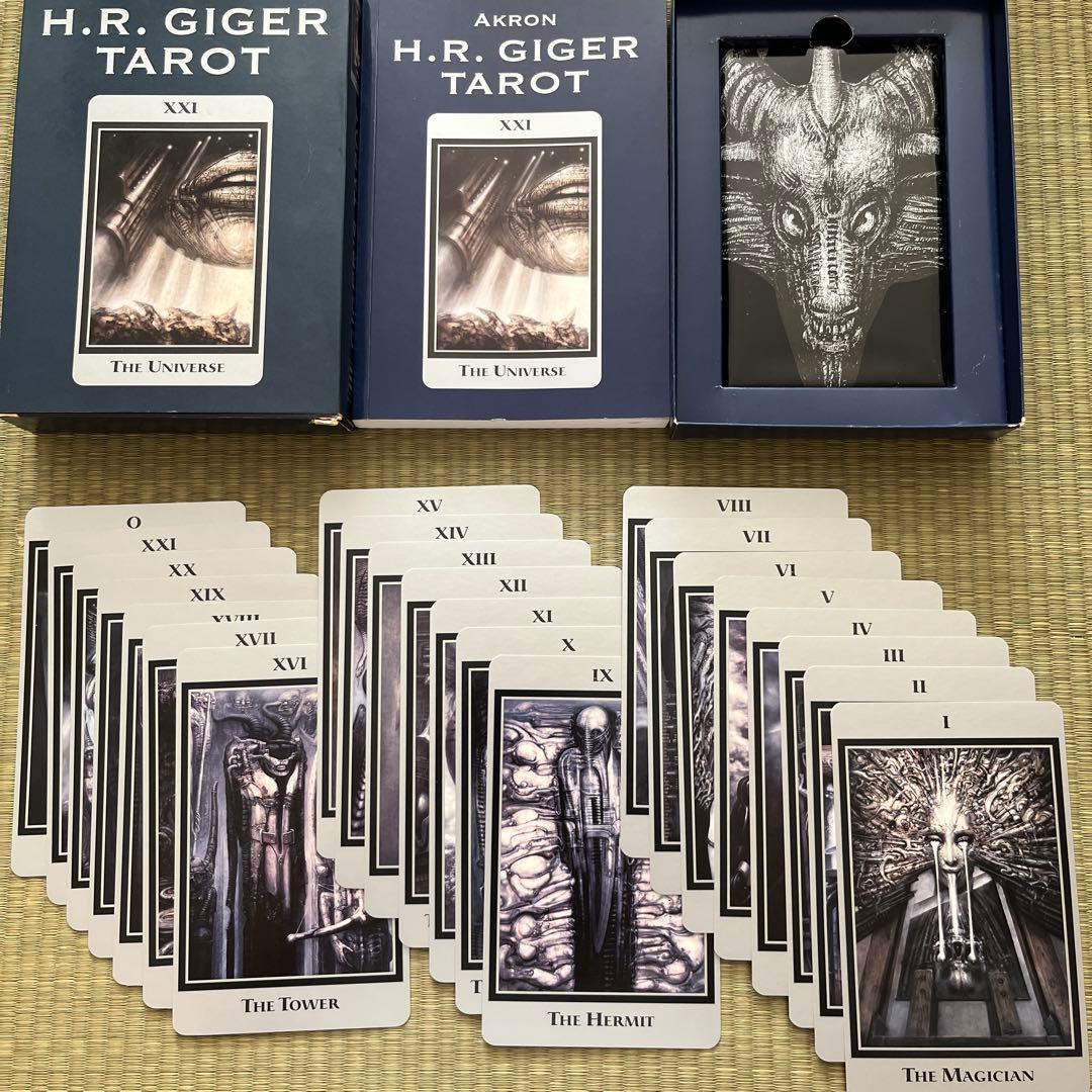 HRギーガー タロットカード 洋書 エイリアン GIGER'S TAROT