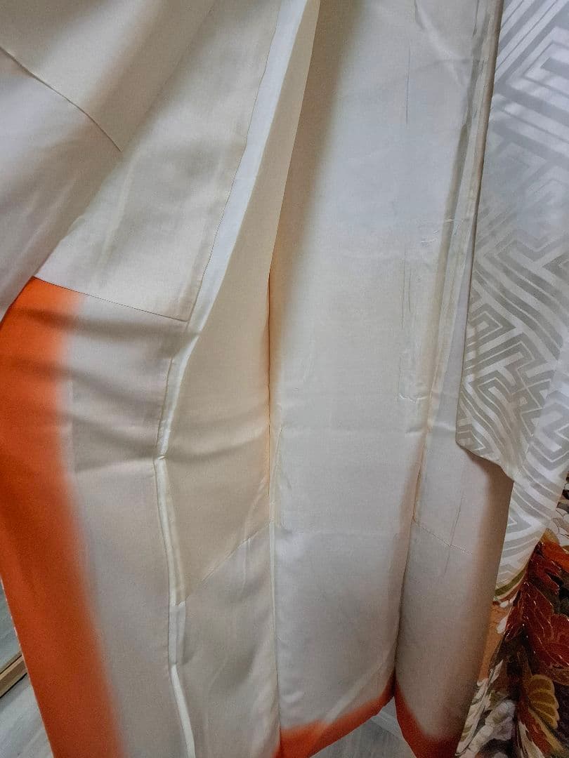 振り袖・帯２点セット　正絹 古典柄 綸子地　 舞華袋帯御所車　草花金糸刺