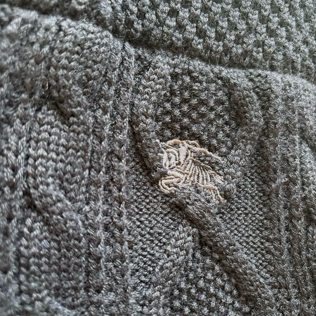 【極美品】バーバリーブラックレーベル ニットベスト 中綿入り フーディー 刺繍入