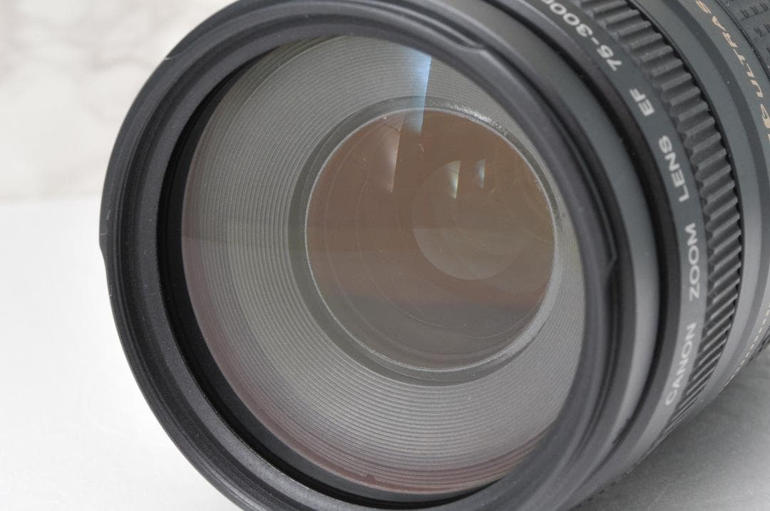 望遠レンズ❣️Canon⭐️EF 75-300mm F4-5.6 Ⅱ USM