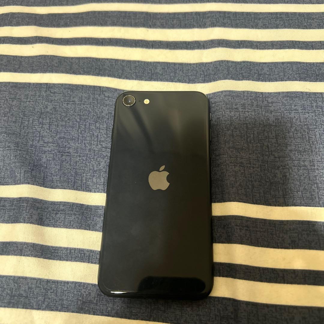 A*n様 iPhone SE 第3世代 64GB ブラック 画面割れなし バッテ