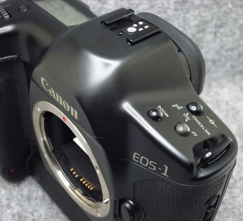 キヤノン　EOS1 HS 初代　ボディー